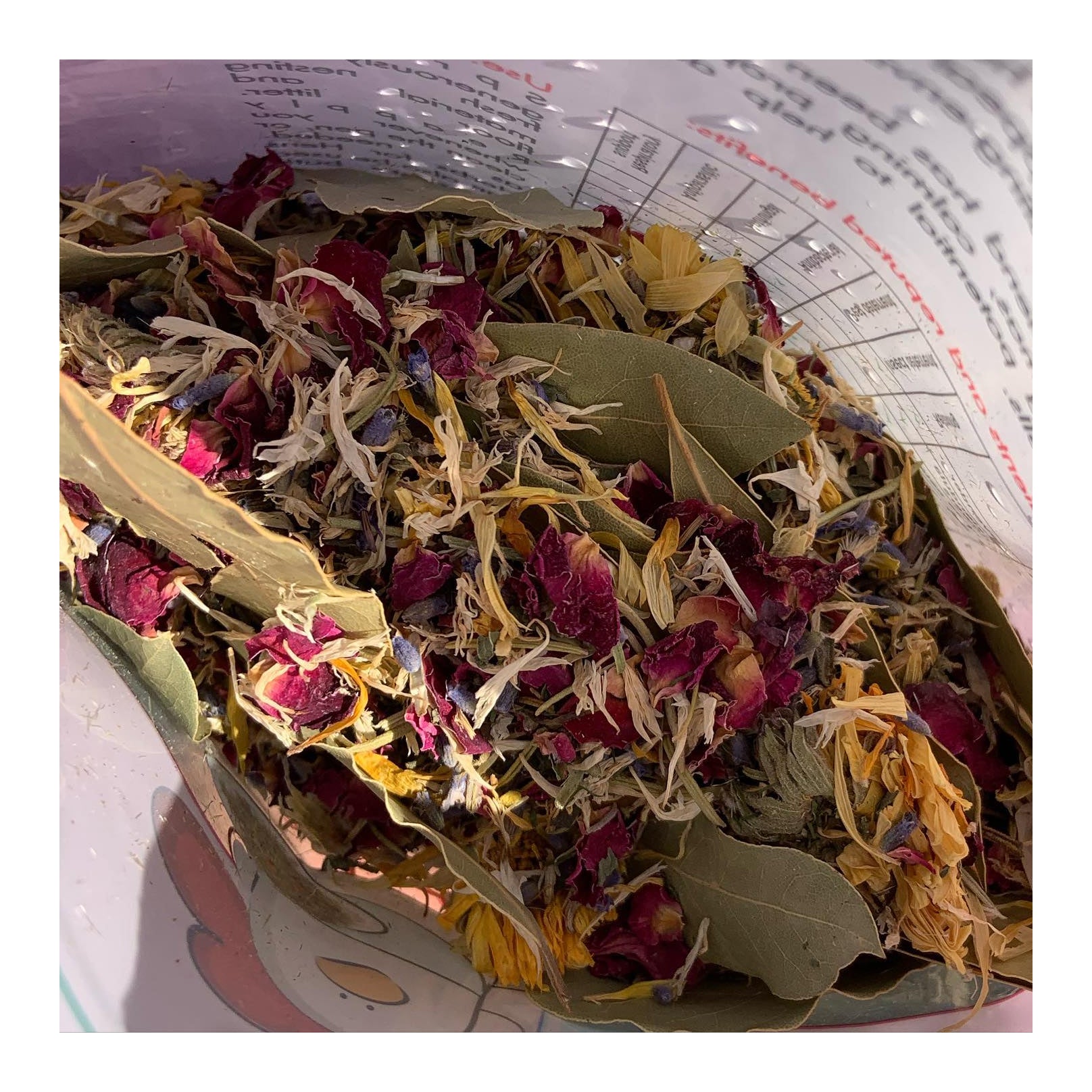 Dine-A-Chook Nesting Herbs for Hens 155g